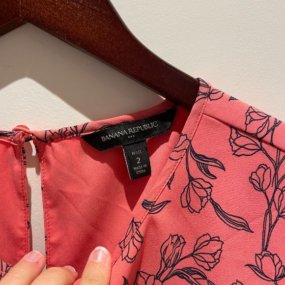 Banana Republic Salmon Pink Flutter Sleeve Dress 2p - Picture 4 of 4